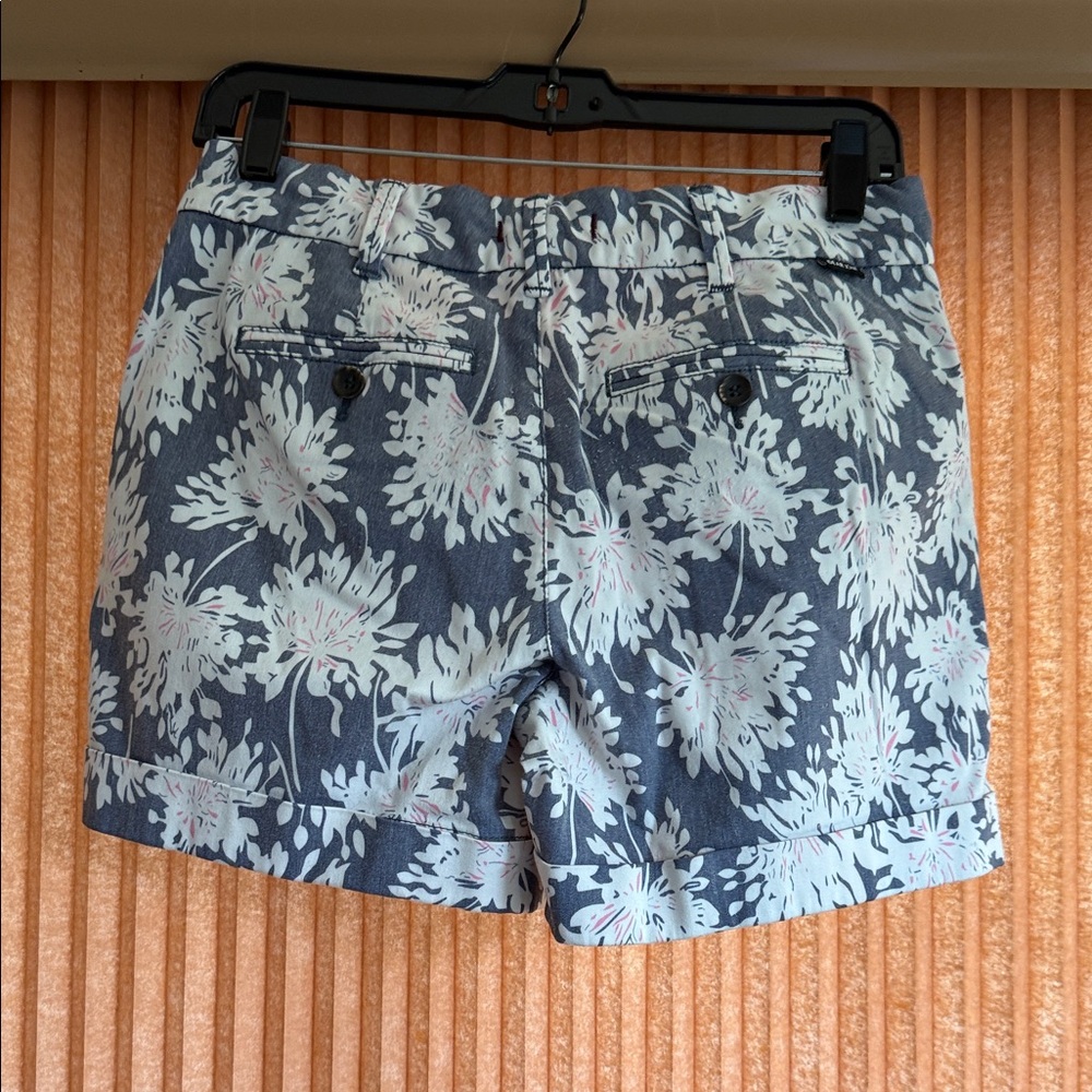 💙3 for $55💙Dear John Blue Floral Women's Shorts - Picture 3 of 4